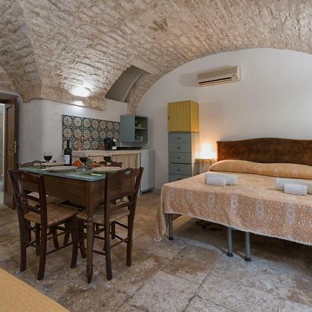 Casa Villani Guest House Ostuni Esterno foto